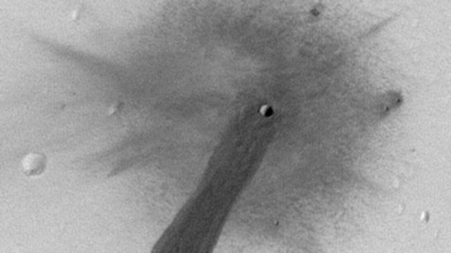 В NASA сфотографировали последствия мощного взрыва на Марсе