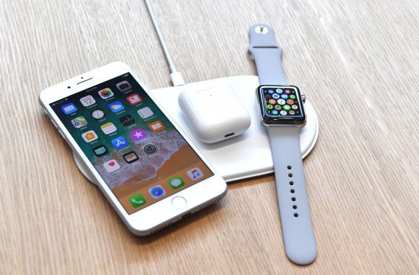 Apple выпустит беспроводное зарядное устройство AirPower уже в сентябре