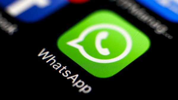 В месседжере WhatsApp стали доступны долгожданные стикеры