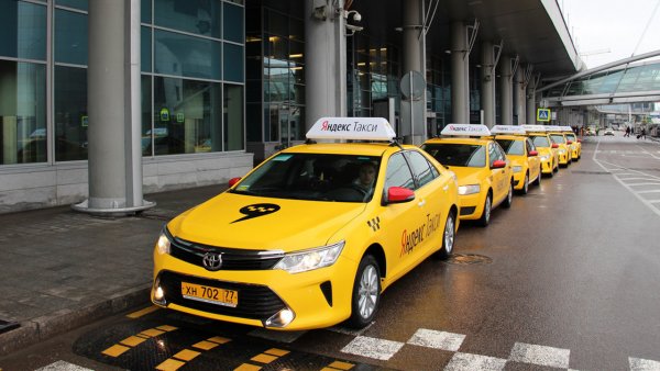 Яндекс купит сервис для такси «Оптеум»