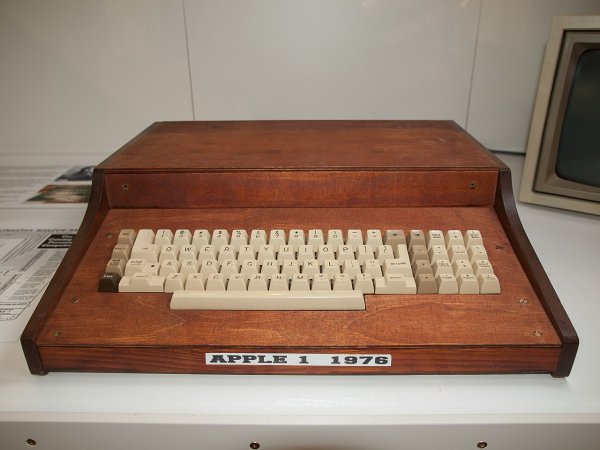 Оригинальный компьютер Apple-1 уйдет с молотка на аукционе