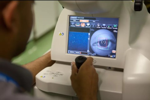 Вместо врача: искусственный интеллект научили диагностировать болезни глаз