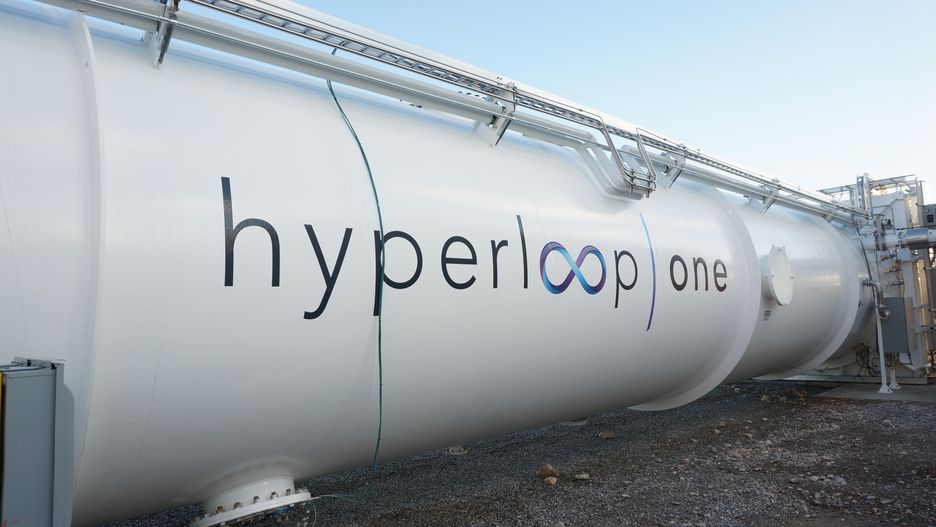 Илон Маск назвал дату запуска первого туннеля Hyperloop