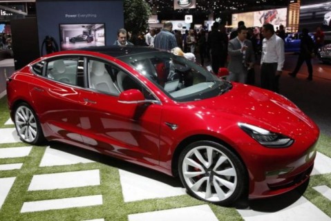 Tesla продемонстрировала процесс сборки Model 3