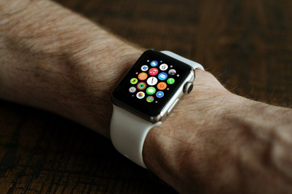 Обновление watchOS 5.1 приводит к поломкам смарт-часов Apple Watch