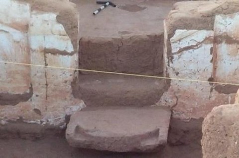 Археологи нашли спрятанные в оазисе в Египте гробницы