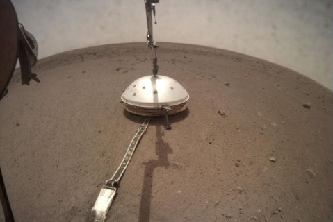 На Марсе впервые зафиксированы подземные толчки