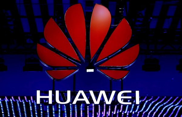 Huawei в Россию опоздает? Выход новых смартфонов откладывается из-за санкций