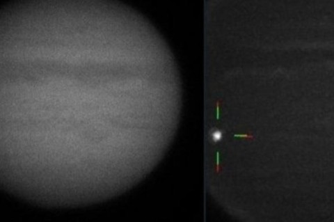 Астроном показал фото с падением астероида на Юпитер