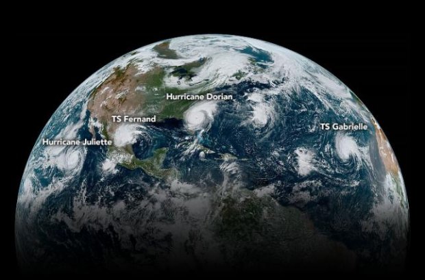 NASA показало фото с четырьмя штормами на Земле