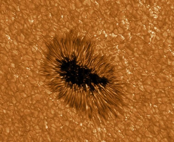 Опубликованы самые детальные фото пятен на Солнце на расстоянии 50 км
