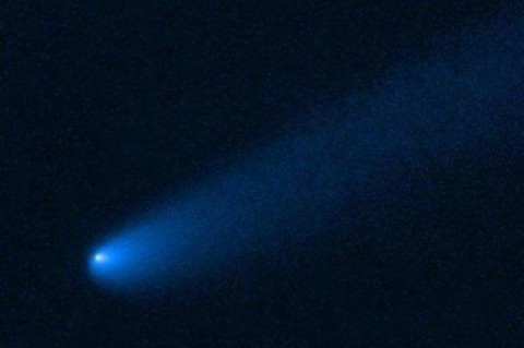 Ученые при помощи Hubble засняли комету, которая умеет менять свои свойства