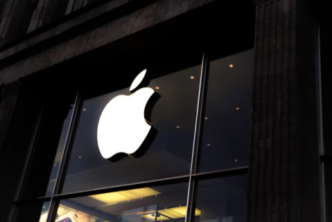 Apple лишили монопольного права