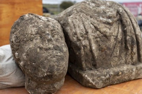 Археологи раскопали в Великобритании древнеримские бюсты