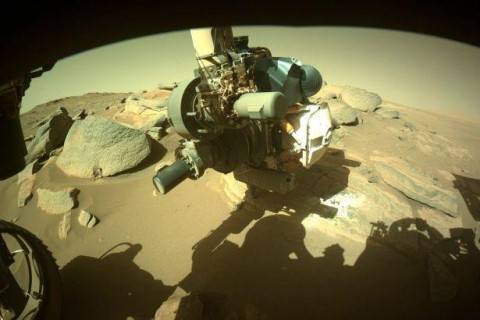 Марсоход NASA добыл новый кусочек почвы с Красной планеты