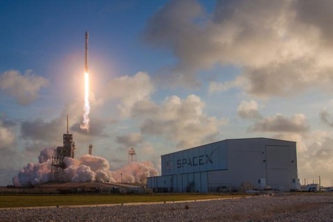 SpaceX вывела еще одну партию спутников Starlink